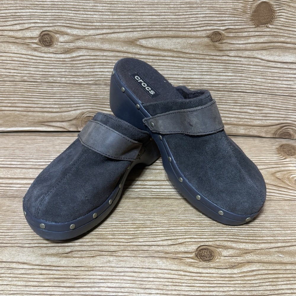 Crocs‎ Cobbler Clogs Women Size 8 Shoes Mules Studded Suede Leather 12314 Brown